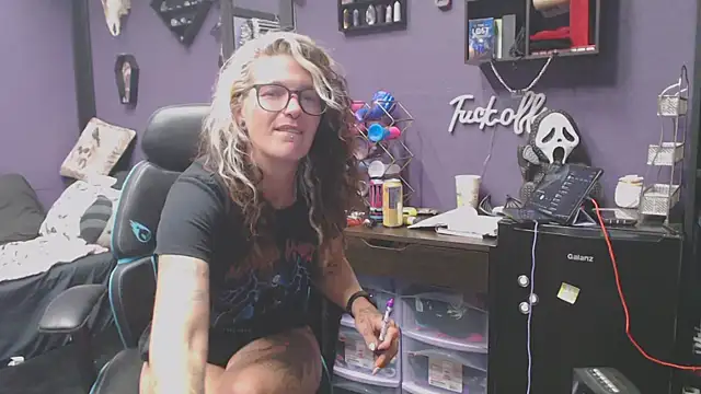 oddywithabody online show from 10-13-25, 07:10