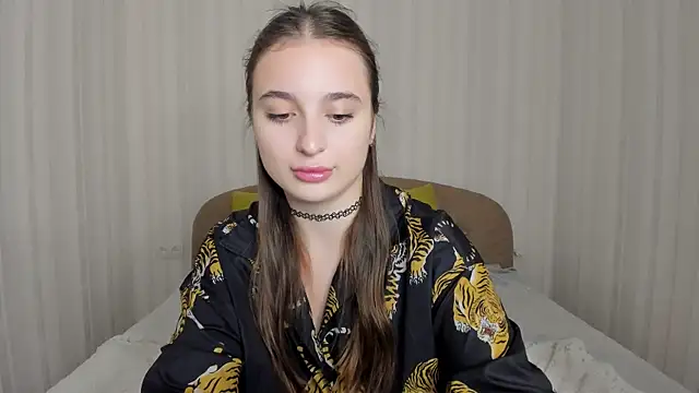 Snapshot of Daria_de_luxe chatting on 10-09-25, 02:06 Daria de luxe online show from 10-09-25, 02:06