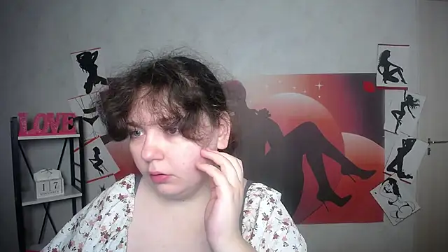 Snapshot of NeonilaLisova chatting on 11-23-25, 06:01 NeonilaLisova online show from 11-23-25, 06:01