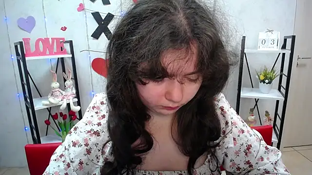 Snapshot of NeonilaLisova chatting on 10-04-25, 05:09 NeonilaLisova online show from 10-04-25, 05:09