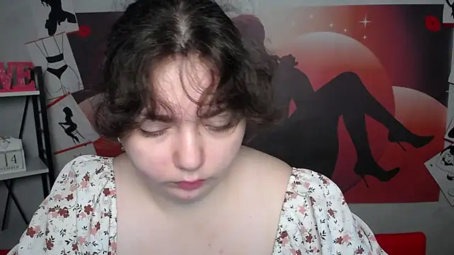 Snapshot of NeonilaLisova chatting on 11-15-25, 06:06 NeonilaLisova online show from 11-15-25, 06:06