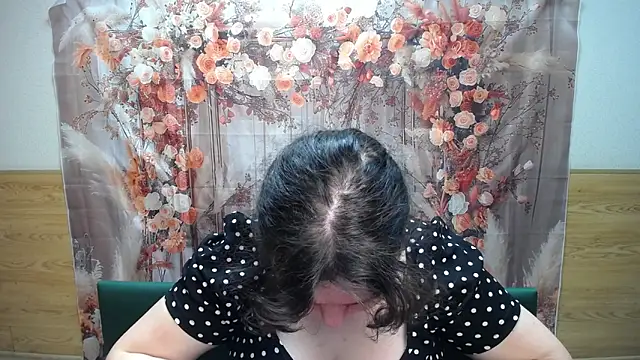 Snapshot of NeonilaLisova chatting on 02-02-26, 12:15 NeonilaLisova online show from 02-02-26, 12:15