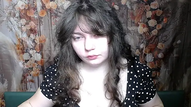 Snapshot of NeonilaLisova chatting on 02-05-26, 06:09 NeonilaLisova online show from 02-05-26, 06:09