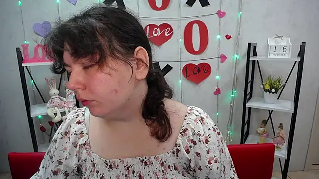 Snapshot of NeonilaLisova chatting on 10-16-25, 05:27 NeonilaLisova online show from 10-16-25, 05:27