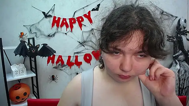 Snapshot of NeonilaLisova chatting on 10-24-25, 05:17 NeonilaLisova online show from 10-24-25, 05:17