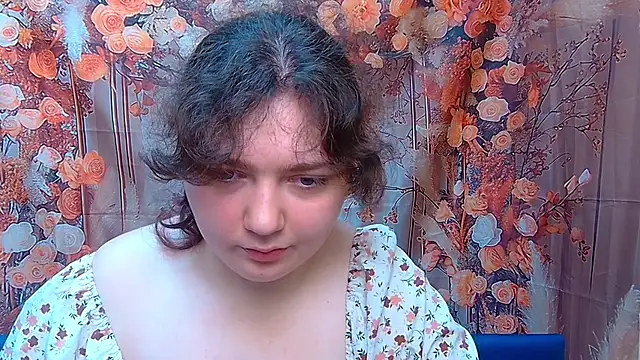 Snapshot of NeonilaLisova chatting on 11-22-25, 06:23 NeonilaLisova online show from 11-22-25, 06:23