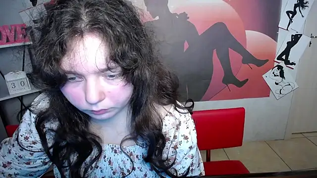 Snapshot of NeonilaLisova chatting on 12-01-25, 12:17 NeonilaLisova online show from 12-01-25, 12:17