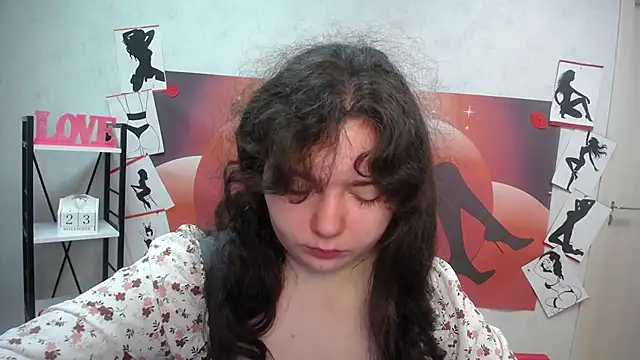 Snapshot of NeonilaLisova chatting on 11-28-25, 06:13 NeonilaLisova online show from 11-28-25, 06:13