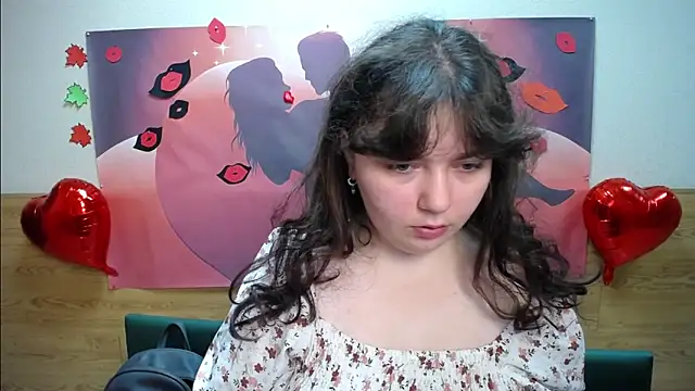 Snapshot of NeonilaLisova chatting on 10-07-25, 11:22 NeonilaLisova online show from 10-07-25, 11:22