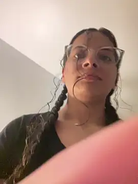 Snapshot of vixxnovalee chatting on 02-27-26, 10:15 vixxnovalee online show from 02-27-26, 10:15