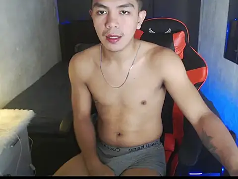 Hunky paul online show from 04-28-26, 01:48