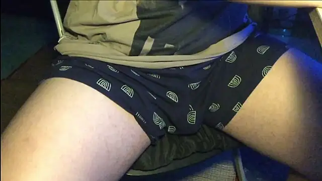 MinhTuan2002 online show from 12-04-25, 05:34