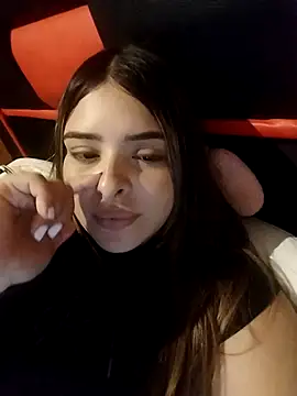 Nahomy cm online show from 05-04-26, 04:38