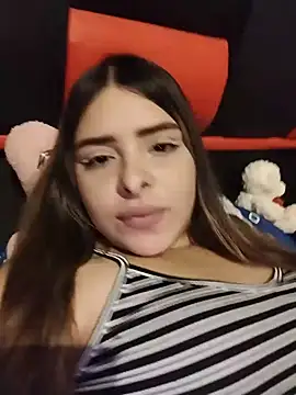 Snapshot of Nahomy_cm chatting on 06-07-26, 04:39 Nahomy cm online show from 06-07-26, 04:39