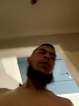 Snapshot of Smallboybigworld chatting on 01-11-26, 08:43 Smallboybigworld online show from 01-11-26, 08:43