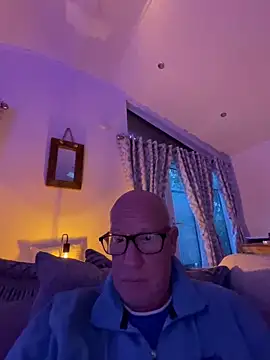 philefc online show from 12-21-25, 03:57