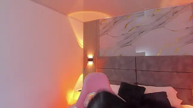 hannaferrati online show from 11-26-25, 06:02