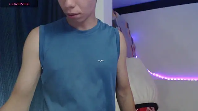 JhoanVelezModel online show from 10-18-25, 03:08