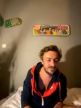 3615-ULLA online show from 11-07-25, 04:33