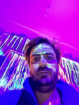 3615-ULLA online show from 10-25-25, 05:17