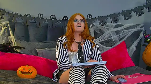 AliceAllisons online show from 10-30-25, 08:28