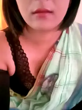 Snapshot of Queen_Kushi4 chatting on 07-15-26, 10:00 Queen Kushi4 online show from 07-15-26, 10:00