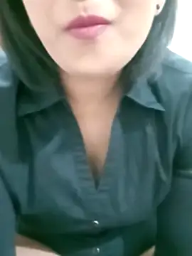 Snapshot of Queen_Kushi4 chatting on 07-06-26, 03:03 Queen Kushi4 online show from 07-06-26, 03:03