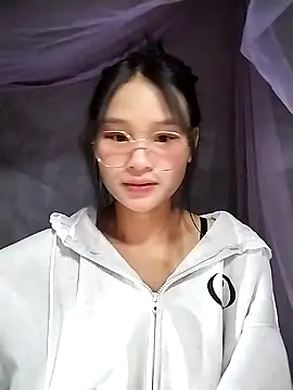 saronla 03 online show from 11-18-25, 06:33