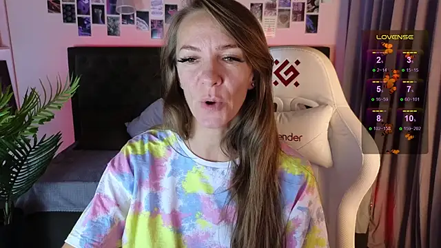 Jesica mooon online show from 10-04-25, 01:29