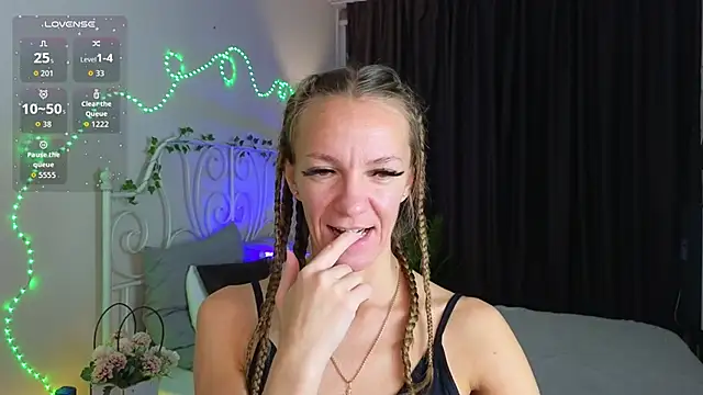 Jesica mooon online show from 10-16-25, 01:36