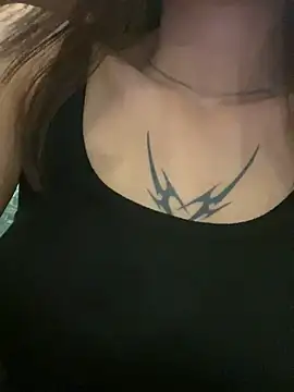   BabyShowPublic   online show from 10-24-25, 03:33