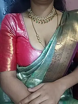 Snapshot of Thamilmegalai chatting on 09-16-25, 06:31 Thamilmegalai online show from 09-16-25, 06:31