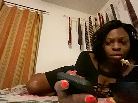 Snapshot of KANDIS864 chatting on 06-19-26, 04:40 KANDIS864 online show from 06-19-26, 04:40