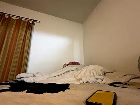 Snapshot of KANDIS864 chatting on 10-22-25, 03:39 KANDIS864 online show from 10-22-25, 03:39