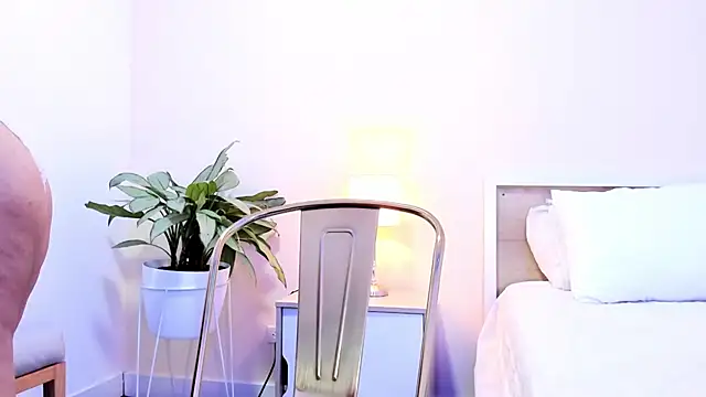 BellaNixs online show from 09-23-25, 03:13