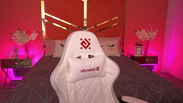 Snapshot of AngyyEyess chatting on 10-03-25, 12:25 AngyyEyess online show from 10-03-25, 12:25