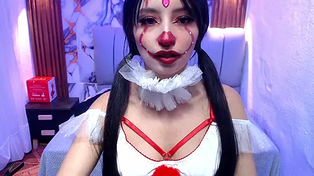 alaia blue online show from 10-30-25, 03:42