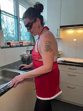 Nadja Noir online show from 11-27-25, 01:55