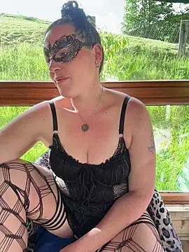 Nadja Noir online show from 05-20-26, 03:20