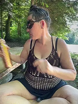 Nadja Noir online show from 05-23-26, 03:44