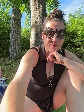 Nadja Noir online show from 05-22-26, 04:27
