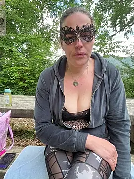 Nadja Noir online show from 05-16-26, 03:00