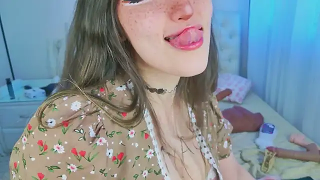 Snapshot of kamila_blush chatting on 02-05-26, 10:33 kamila blush online show from 02-05-26, 10:33