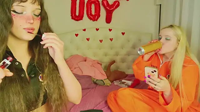 Snapshot of kamila_blush chatting on 02-23-26, 12:34 kamila blush online show from 02-23-26, 12:34