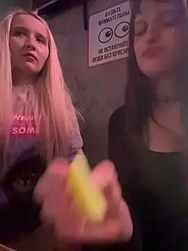 Snapshot of kamila_blush chatting on 02-13-26, 08:53 kamila blush online show from 02-13-26, 08:53