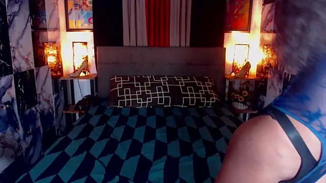 Snapshot of IndestructibleLily chatting on 10-03-25, 11:17 IndestructibleLily online show from 10-03-25, 11:17