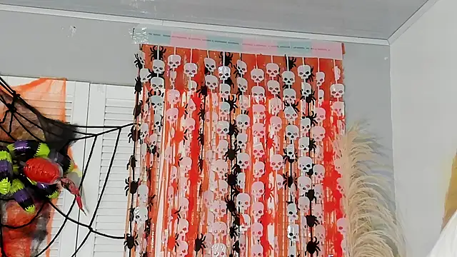 miilo wolf online show from 10-10-25, 11:33