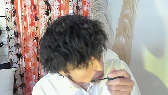 miilo wolf online show from 10-15-25, 12:13