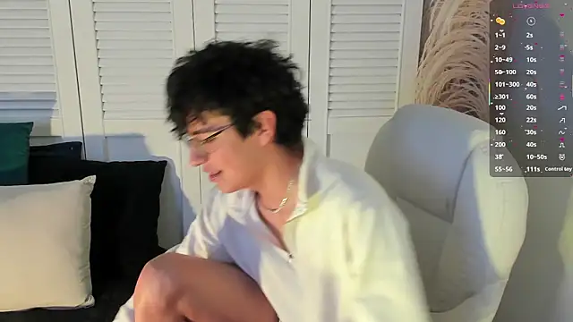 miilo wolf online show from 09-18-25, 02:53