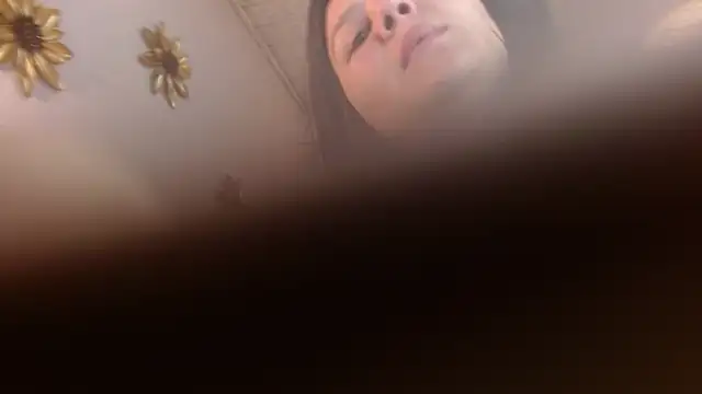 Snapshot of Amie_gh chatting on 10-17-25, 11:23 Amie gh online show from 10-17-25, 11:23